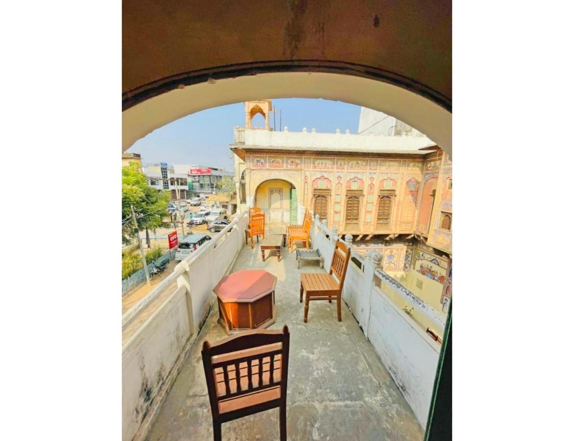 Singhasan Haveli, Mandawa Apartamento Exterior foto