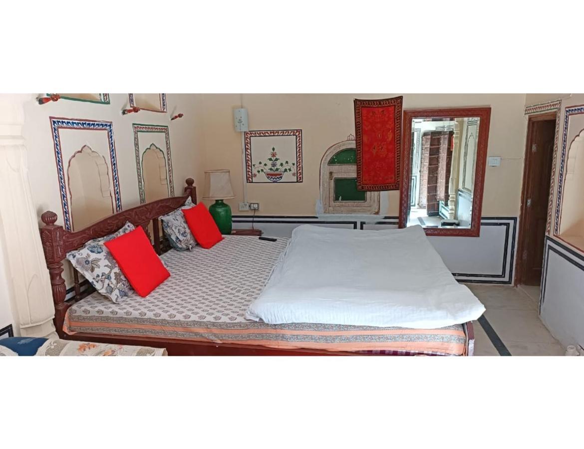 Singhasan Haveli, Mandawa Apartamento Exterior foto