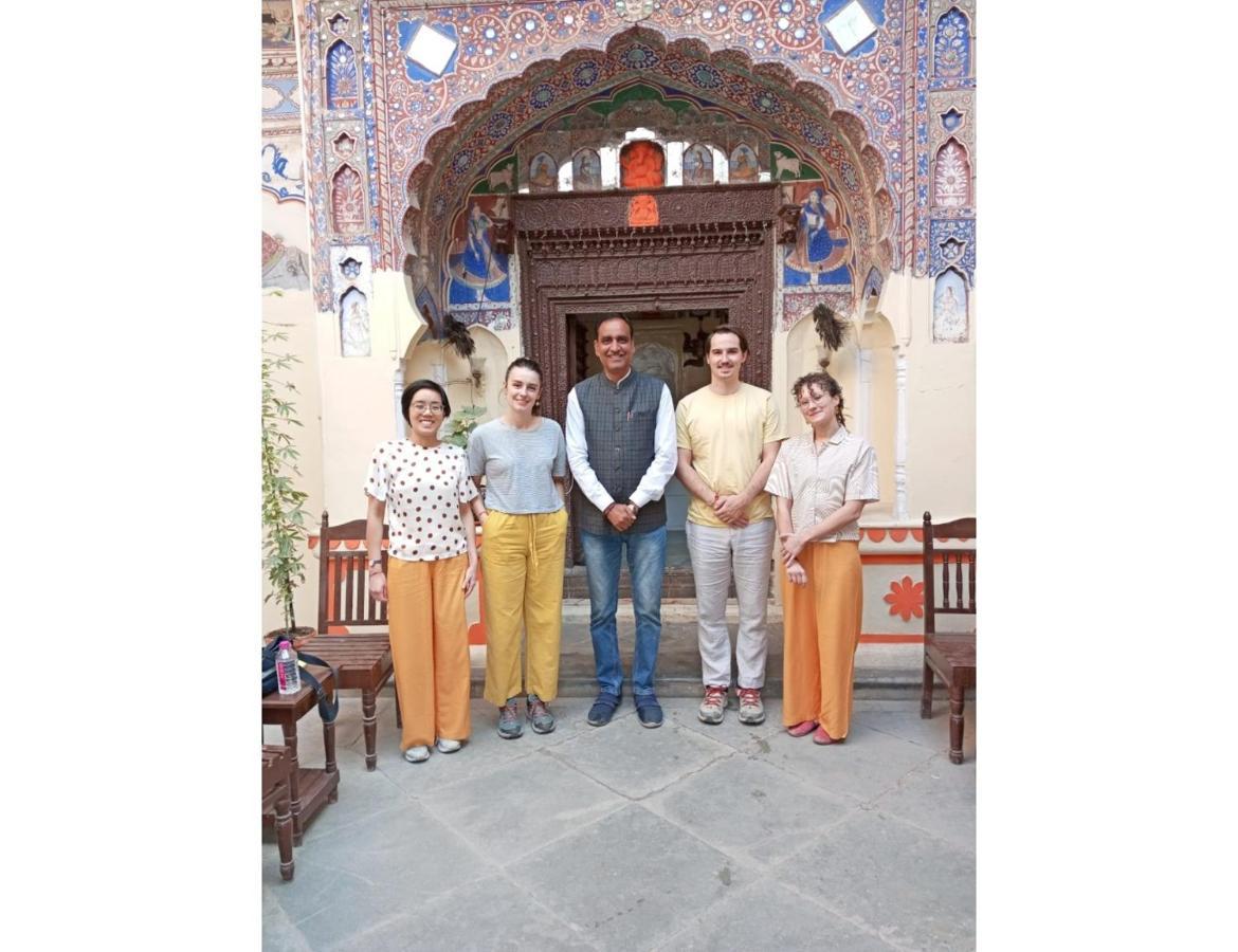 Singhasan Haveli, Mandawa Apartamento Exterior foto