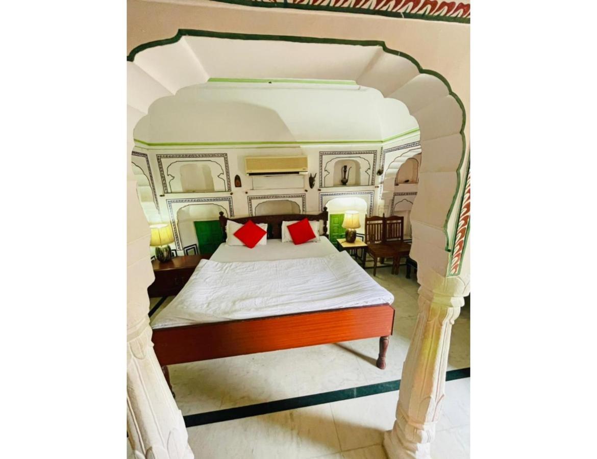Singhasan Haveli, Mandawa Apartamento Exterior foto
