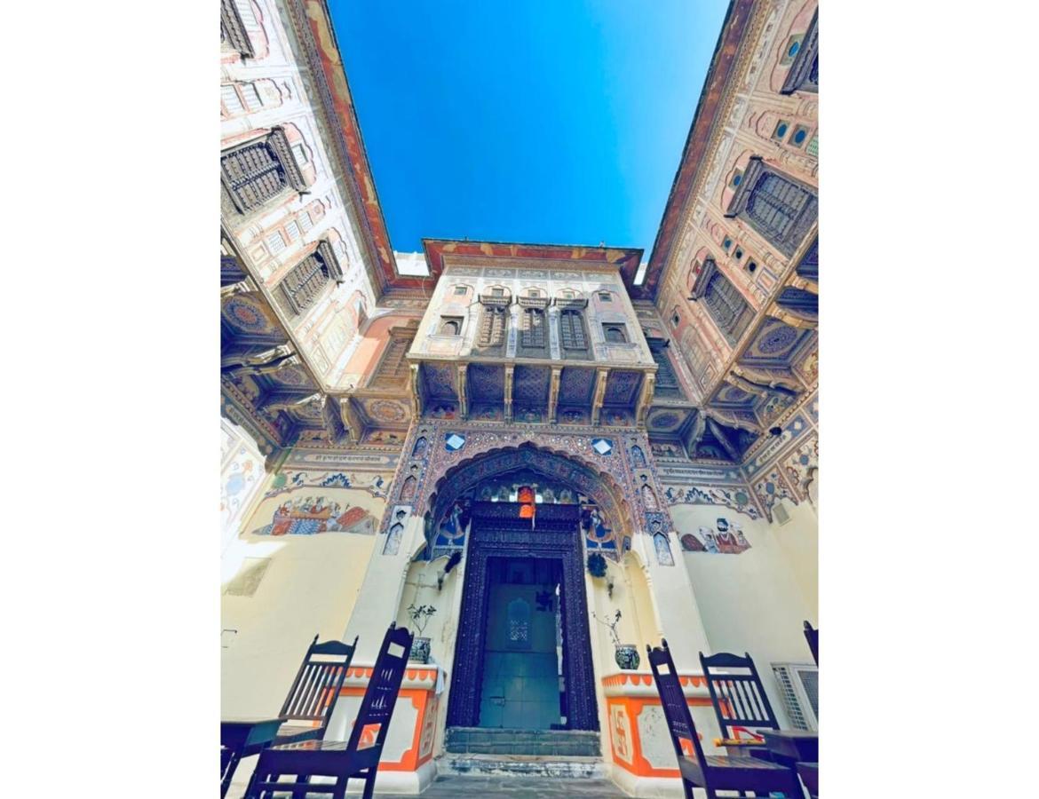 Singhasan Haveli, Mandawa Apartamento Exterior foto