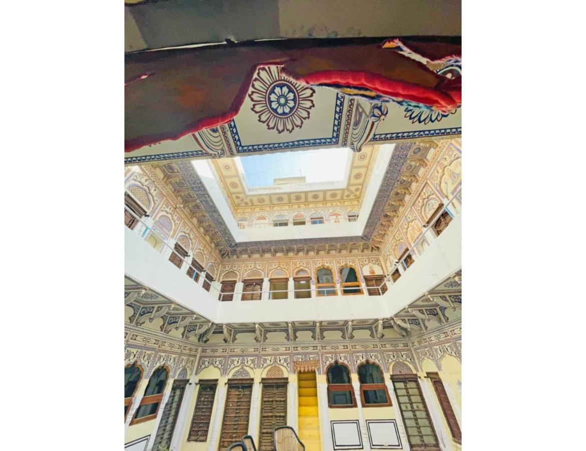 Singhasan Haveli, Mandawa Apartamento Exterior foto