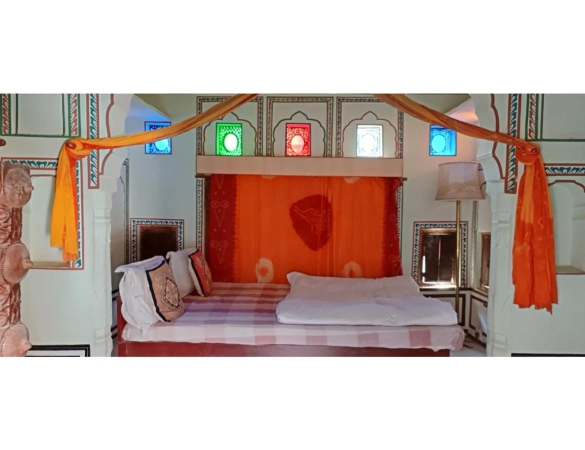 Singhasan Haveli, Mandawa Apartamento Exterior foto