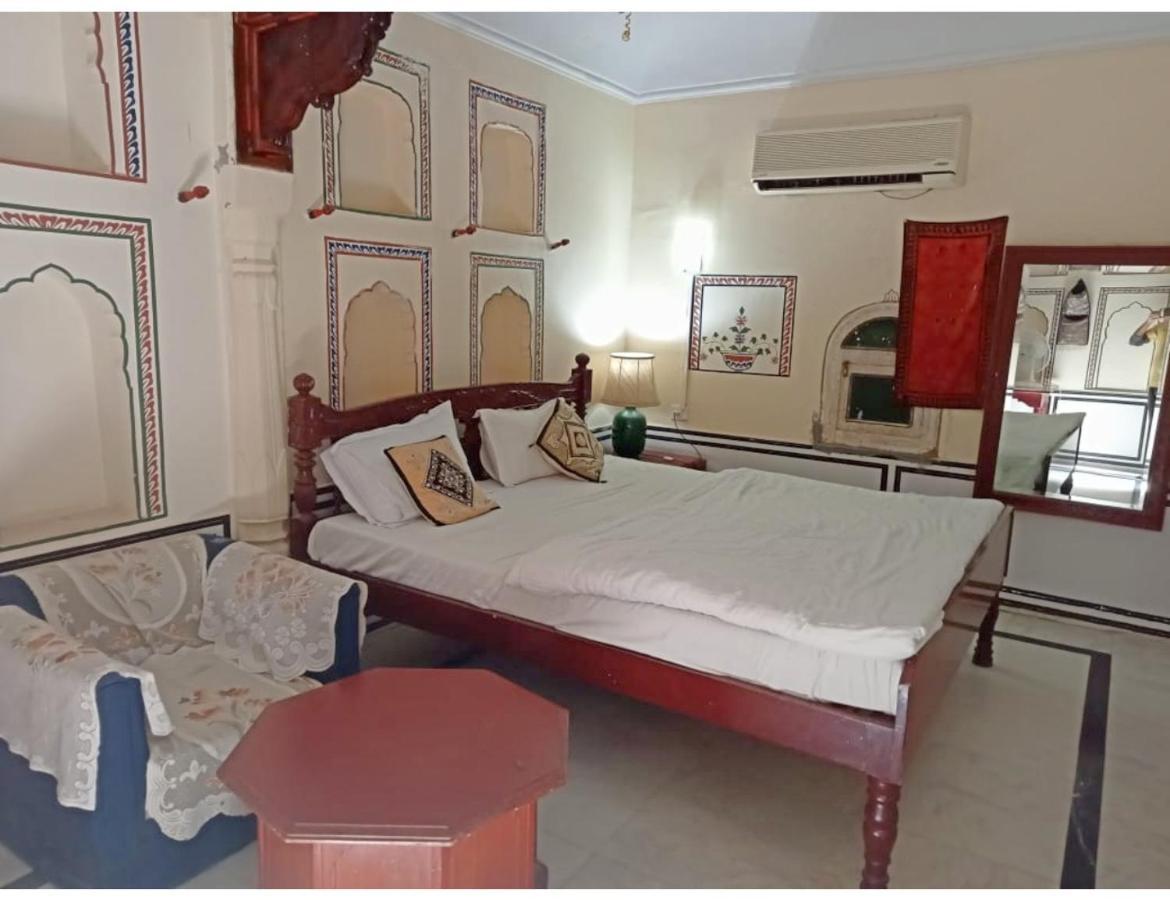 Singhasan Haveli, Mandawa Apartamento Exterior foto