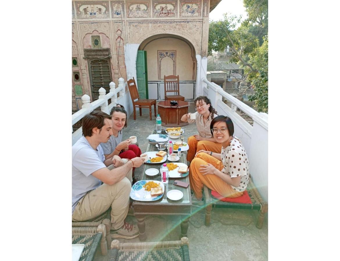 Singhasan Haveli, Mandawa Apartamento Exterior foto